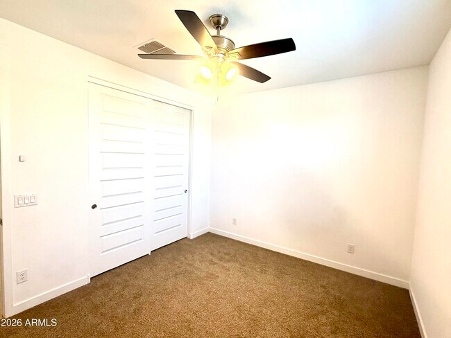Building Photo - 1533 W Carmen St
