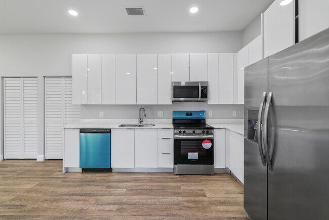 Building Photo - 623 Franklin