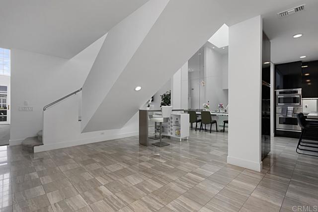 Building Photo - 7429 Via De Fortuna