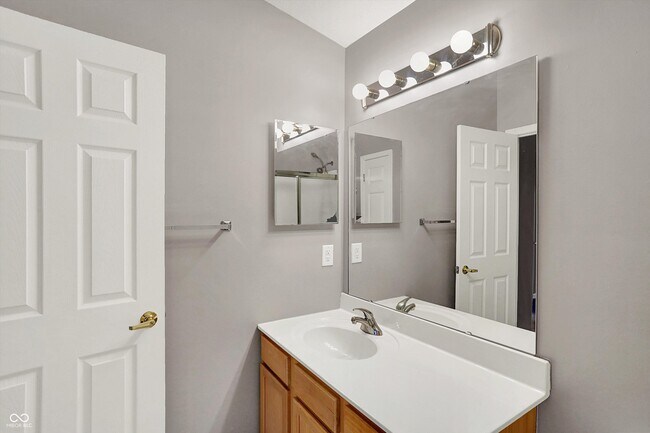 Building Photo - 239 Legends Creek Way