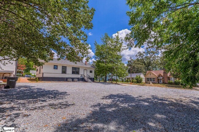 Building Photo - 536 Peronneau St