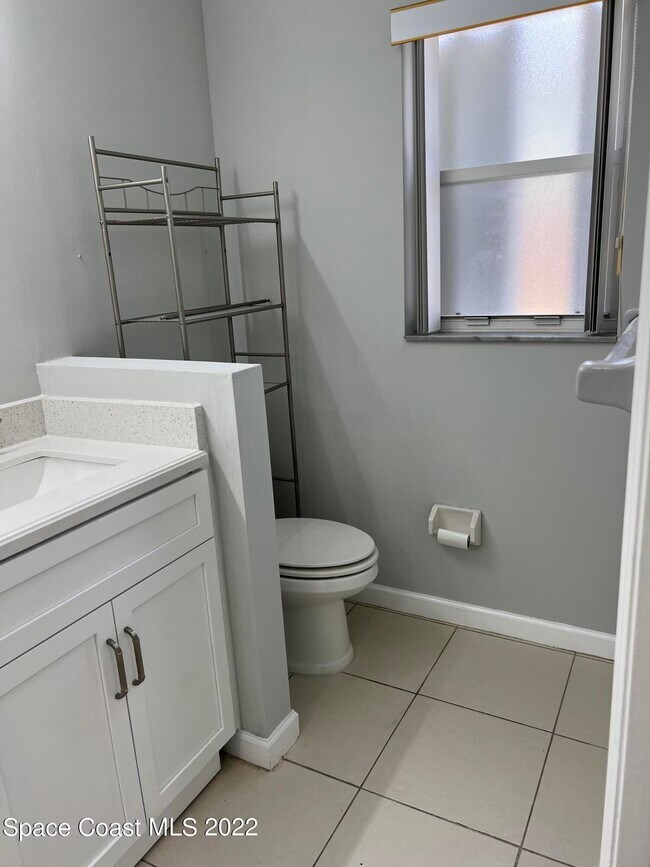 Building Photo - 440 River Grove Ct