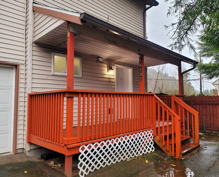 Building Photo - 16131 SE Powell Blvd