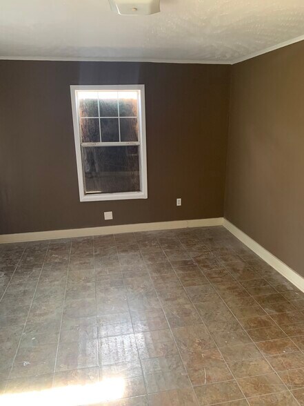 Building Photo - 375 Columbus St