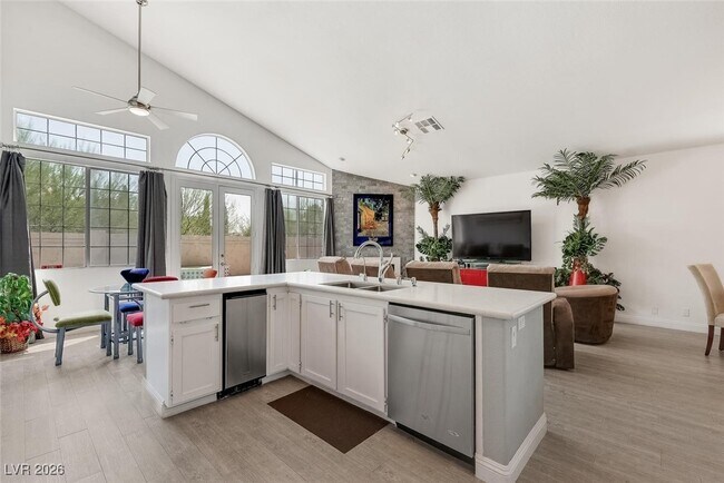 Building Photo - 1404 Sun Copper Dr