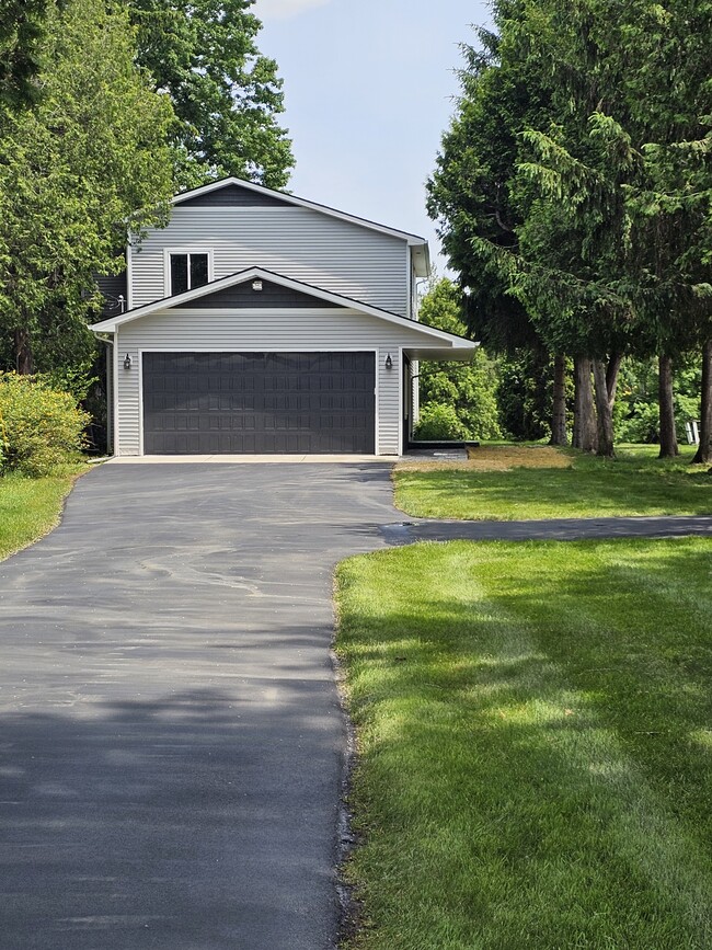 Primary Photo - 4822 Hillcrest Dr