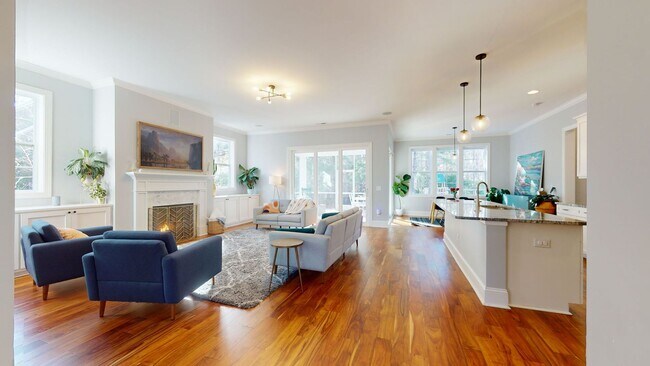 Building Photo - Luxury Home in gated Hampstead Community