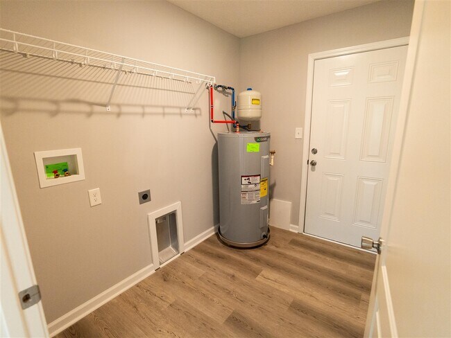 Building Photo - 675 Denver Cir