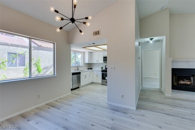 Building Photo - 582 Searchlight Dr