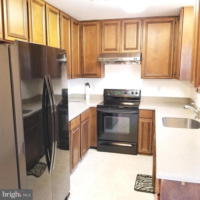 Building Photo - 10401 Storch Dr
