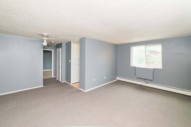 Interior Photo - Colonial Commons Apartments