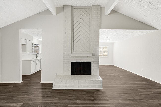 Building Photo - 8402 Bird Meadow Ln