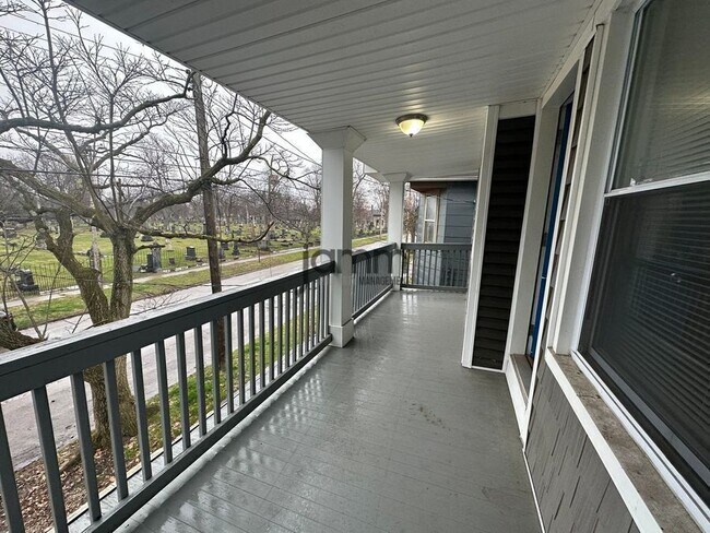 Building Photo - 3026 Monroe Ave