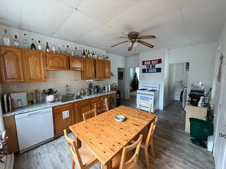 Primary Photo - 274 Broadway