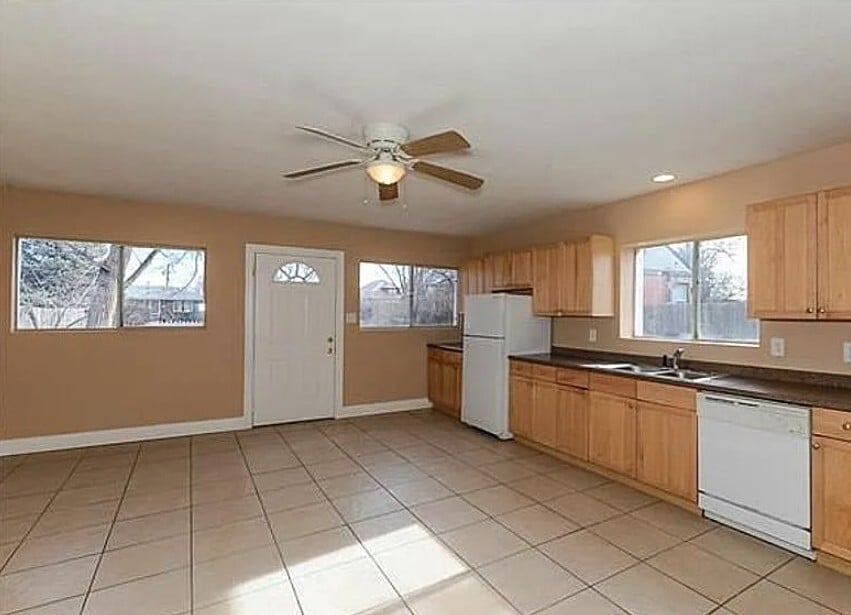 Building Photo - 2735 N Cook St