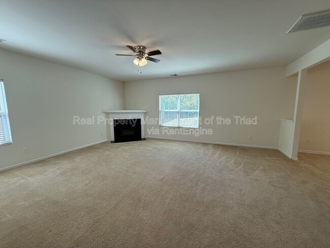 Building Photo - 1642 Ashmead Ln
