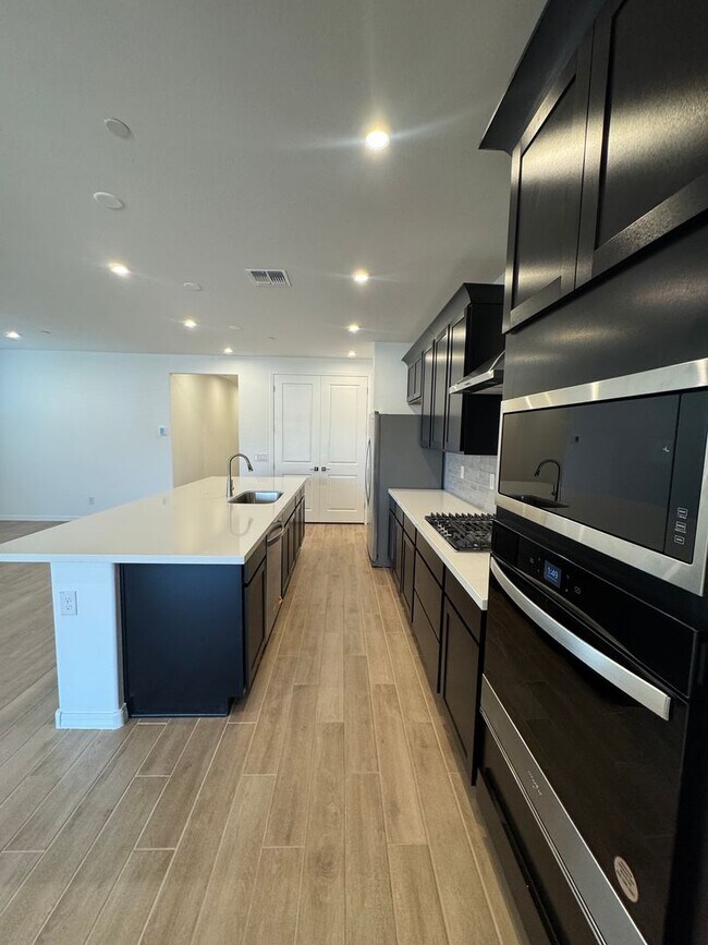 Building Photo - Brand new home in Vistancia/ $500 off move in by 11-1-2025 ***