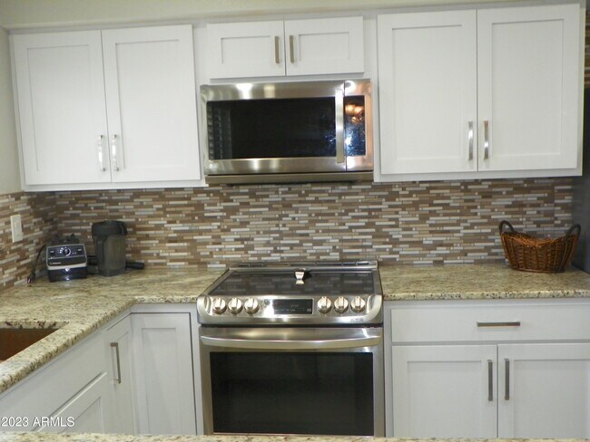 Building Photo - 4926 N 74th St