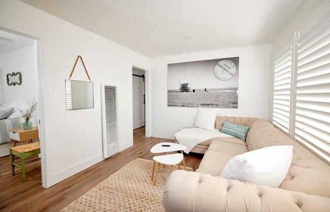 Building Photo - 728 Euclid St