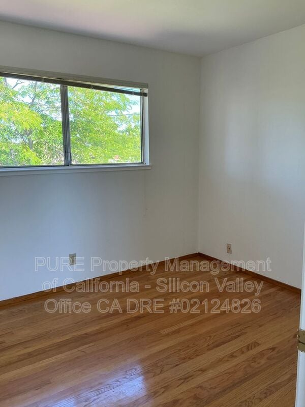 Building Photo - 5655 Glen Haven Ct