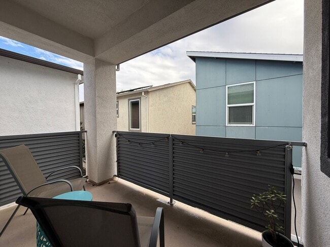 Building Photo - Pristine Condo in Monterey Village Gated Community