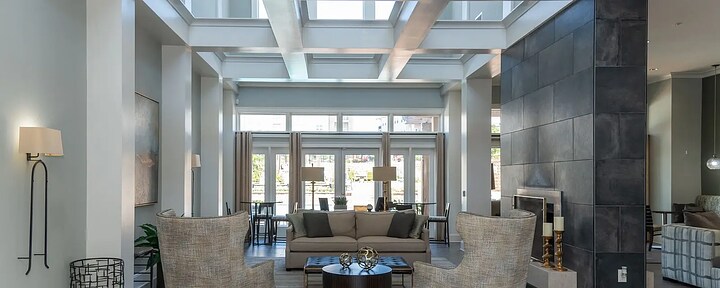 Building Photo - 8100 Palisades Cir