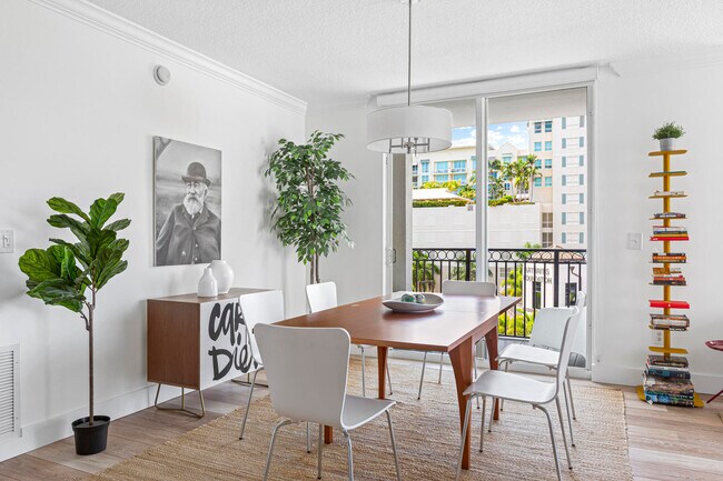 Building Photo - 600 S Dixie Hwy