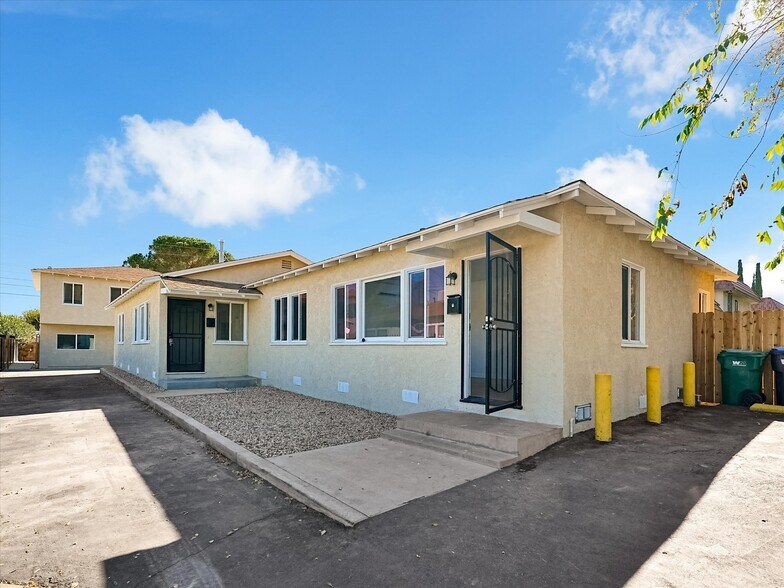 Primary Photo - 44736 Gadsden Ave