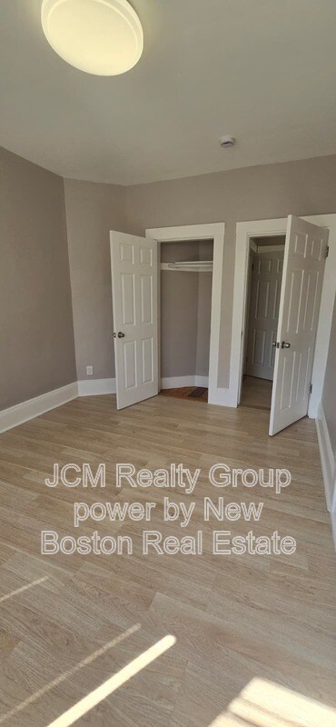 Building Photo - 116-124A Central Ave