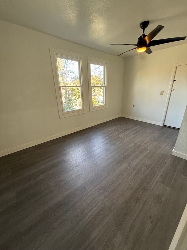 Building Photo - 918 S 19th St