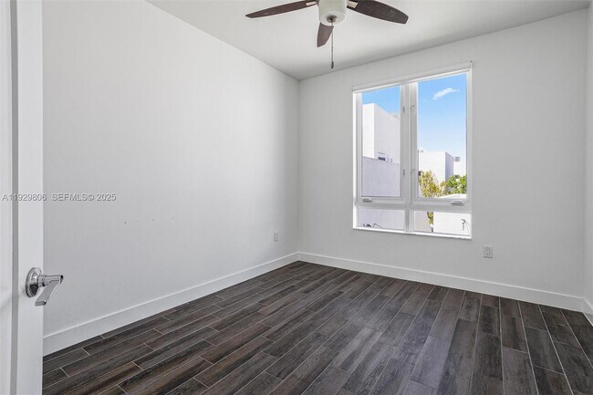 Building Photo - 6308 NW 104th Path