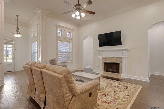 Building Photo - 100 Flora Springs Dr