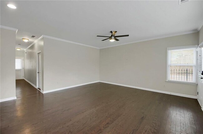 Building Photo - 2042 Bolton Rd NW