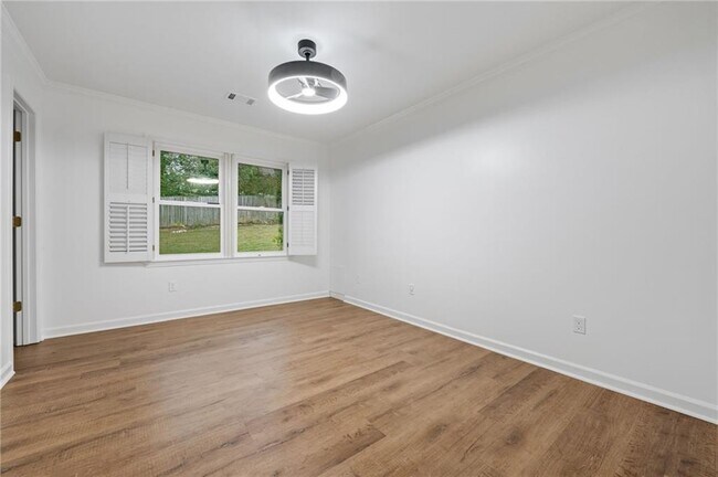 Building Photo - 1809 Shelburne Ridge