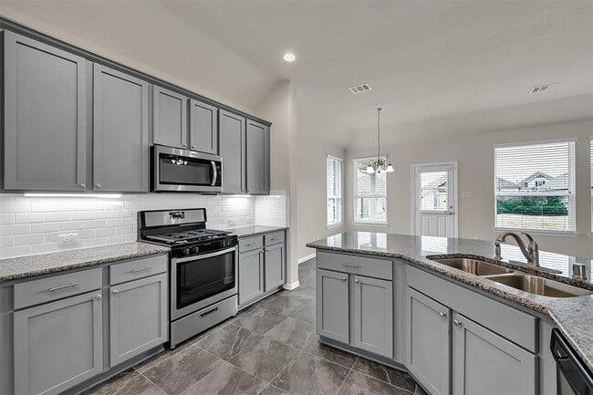 Building Photo - 206 Brazos Dr