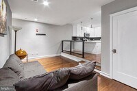 Building Photo - 1323 N 7th St