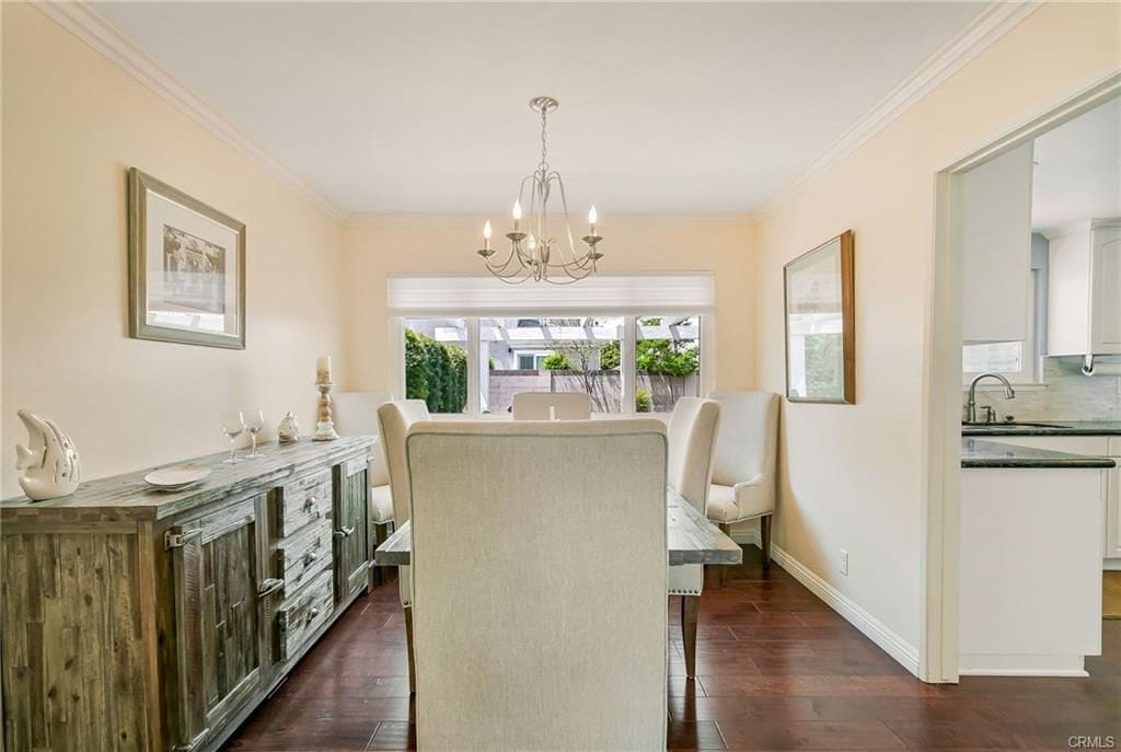 Building Photo - 17353 Elm St