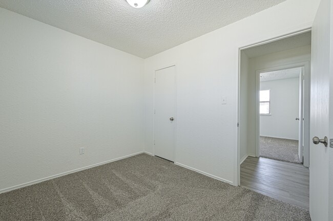 Building Photo - 10906 Penrith Ln