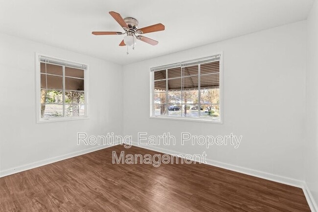 Building Photo - 620 Annie Laura Dr