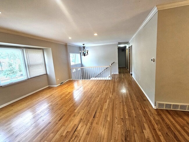Building Photo - 1038 Cambridge Dr