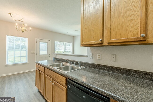 Building Photo - 274 Brookview Dr
