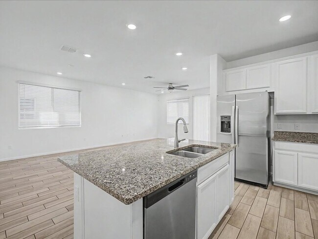 Building Photo - Spacious 4-Bedroom Home in Rocking K with Modern Finishes & Resort-Style Community Amenities!