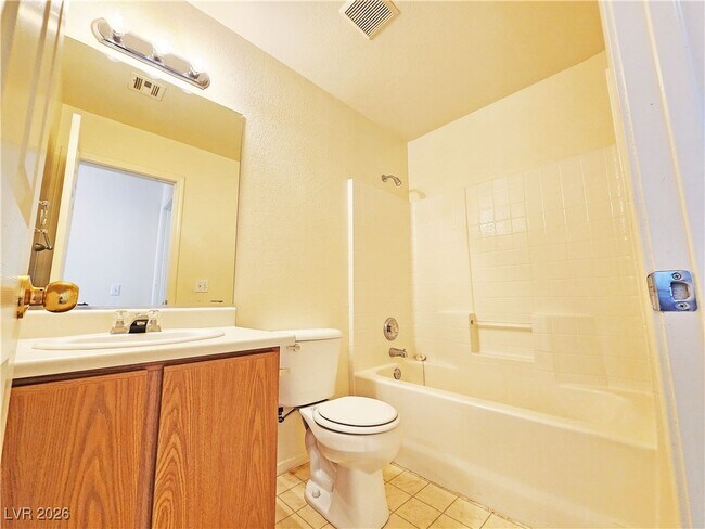 Building Photo - 1850 Pershing Ave