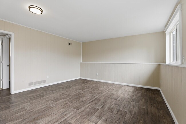 Building Photo - 41427 Larimore Ln