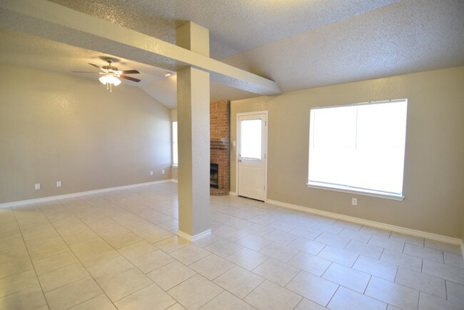 Building Photo - 3403 Granite Dr