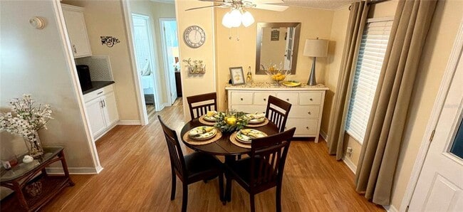 Building Photo - 161 Greenview Dr