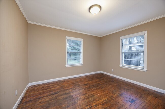 Building Photo - 304 Harris Blvd