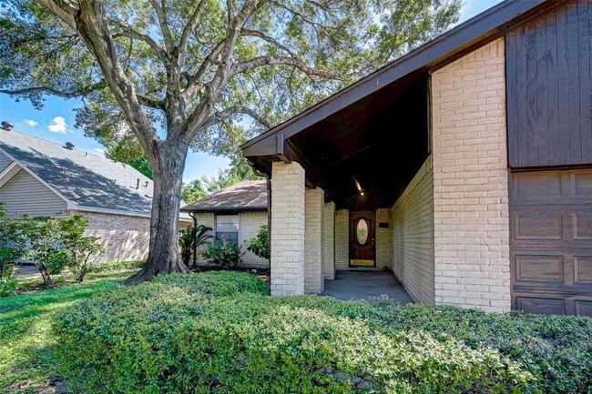 Building Photo - 14719 Wind Cave Ln