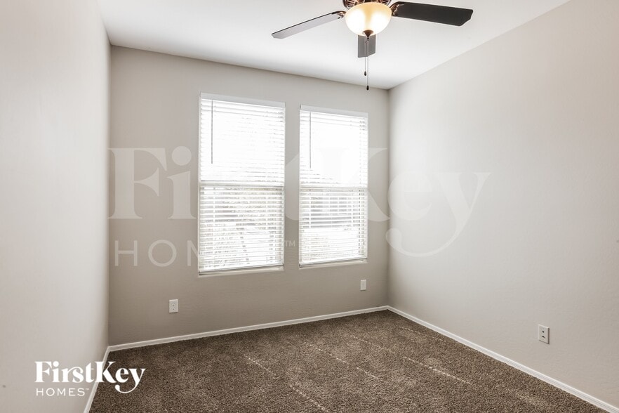 Building Photo - 17774 W Granite View Dr