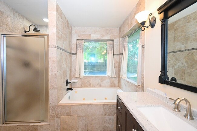 Building Photo - 16302 Ash Point Ln